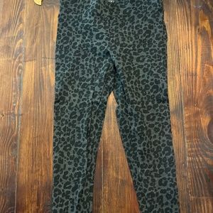 Animal print leggings